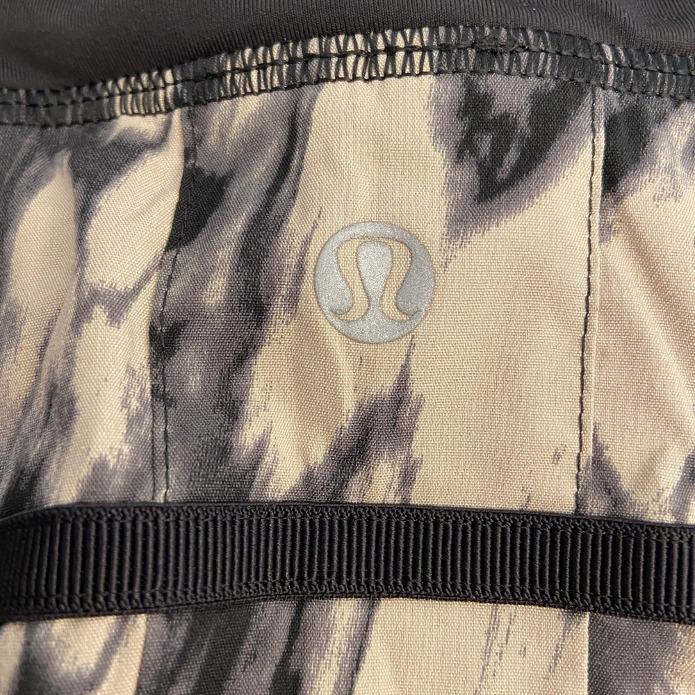 Lululemon Run: Pace Setter Skirt Size 6 - Picture 5 of 8